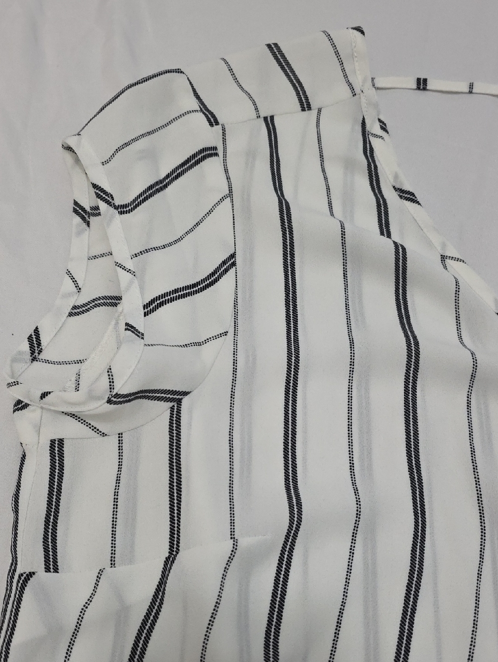 White V-Neck Striped Blouse - Picture 4 of 6